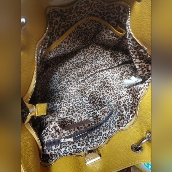 Robert Dice Pebbled Leather Mustard Yellow Large Satchel Bag - Picture 13 of 17